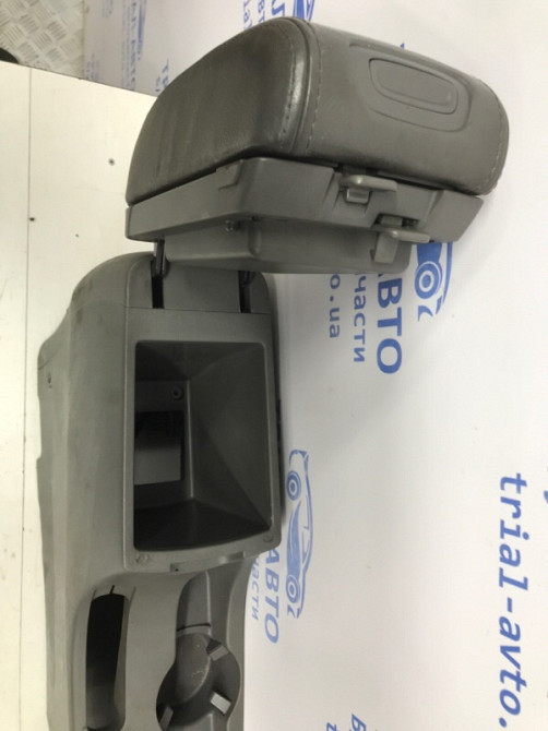 Подлокотник Hyundai Tucson 2004-2010 84660-2E100-LM (Арт. 52987) Киев - изображение 8