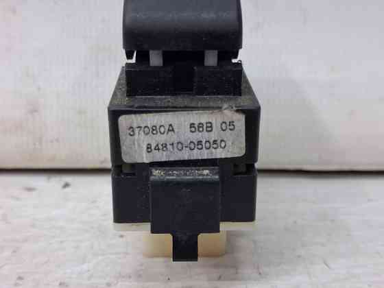 Кнопка стеклоподъемника Toyota Avensis T25 1.8 БЕНЗИН 1ZZFE 2002 (б/у) Київ