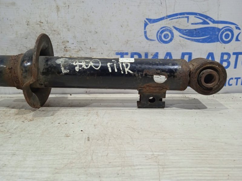 Амортизатор передний левый Mitsubishi L200 KB 2.5 ДИЗЕЛЬ 4D56U 2006 перед. прав. (б/у) Київ - зображення 2