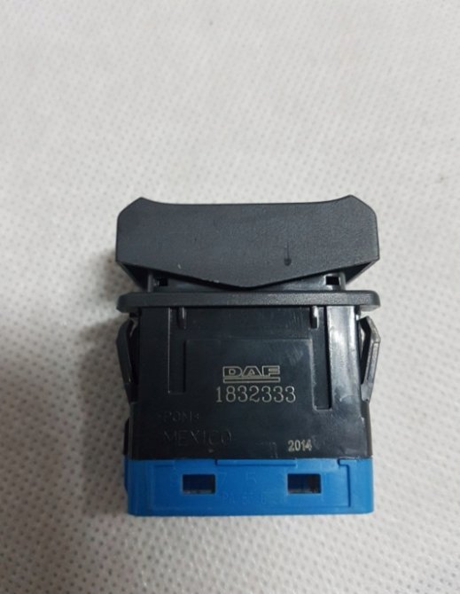 1832333 Кнопка подъемный механизм DAF XF 106 Euro 6 Львов - изображение 1
