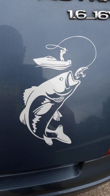 Наклейка на авто Рыбак с крупной рыбой Белая светоотражающая Борисполь - изображение 6