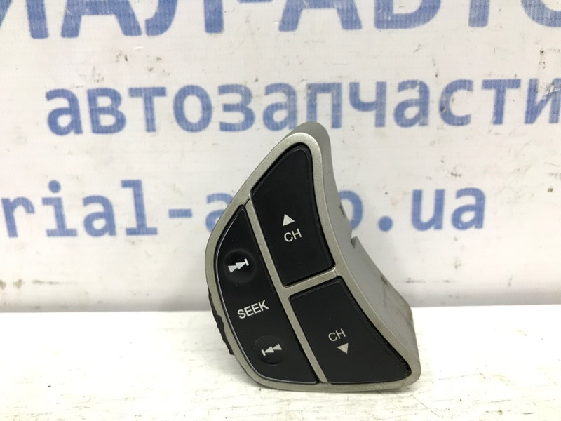 Кнопки руля Kia Ceed ED 1.6 DIESEL D4FB 2006 (б/у) Киев - изображение 1