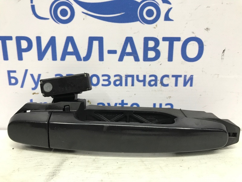 Ручка двери внешняя задняя правая Toyota Avensis T25 1.8 БЕНЗИН 1ZZFE 2002 (б/у) Киев - изображение 1