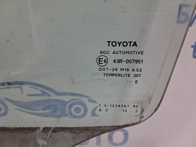 Стекло двери переднее левое Toyota Auris E150 1.6 БЕНЗИН 1ZRFAE 2006 (б/у) Київ - зображення 3