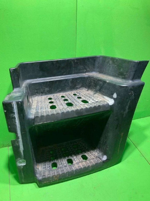 504103303 Подножка левая нижняя Iveco Stralis 504368376 Львів - зображення 1