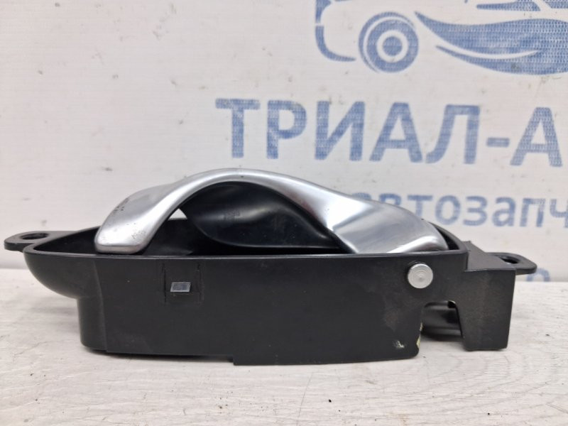 Ручка двери внутренняя левая Infiniti Q50 V37 2.2 DIESEL OM651 2013 (б/у) Киев - изображение 2