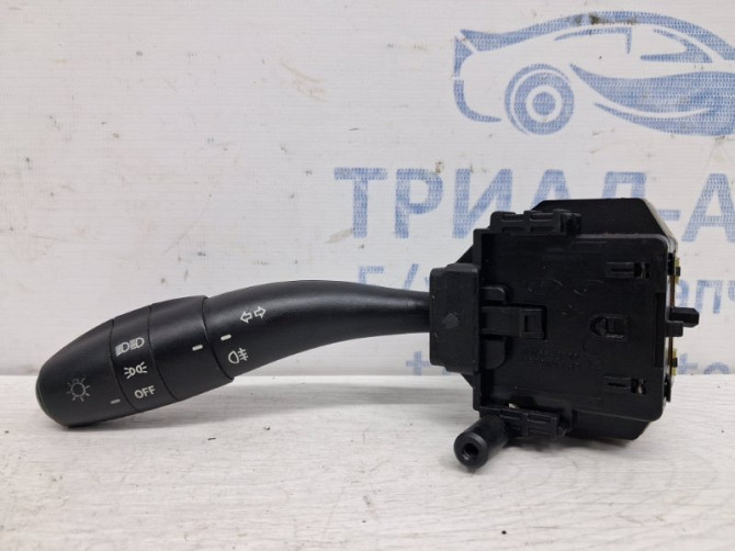 Переключатель подрулевой левый(поворотники) Hyundai I30 FD 1.6 DIESEL D4FB 2007 (б/у) Київ - зображення 1
