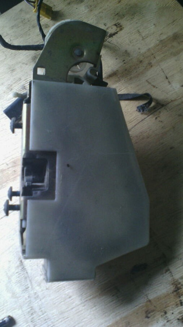 Замок задний правый 7096476 Форд Мондео 92-98г.в. оригинал Винница - изображение 2