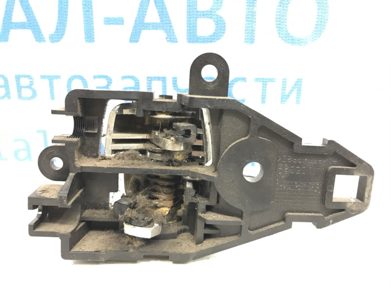 Ручка двери внутренняя правая Mitsubishi L200 KB 2.5 ДИЗЕЛЬ 4D56U 2006 (б/у) Київ - зображення 3