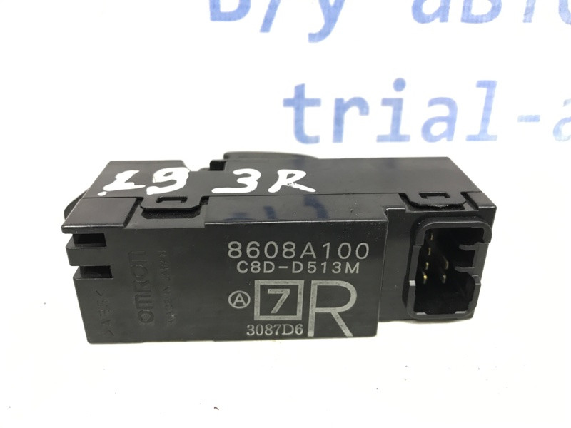 Кнопка стеклоподъемника Mitsubishi Lancer 9 1.6 БЕНЗИН 4G18 2003 (б/у) Київ - зображення 3