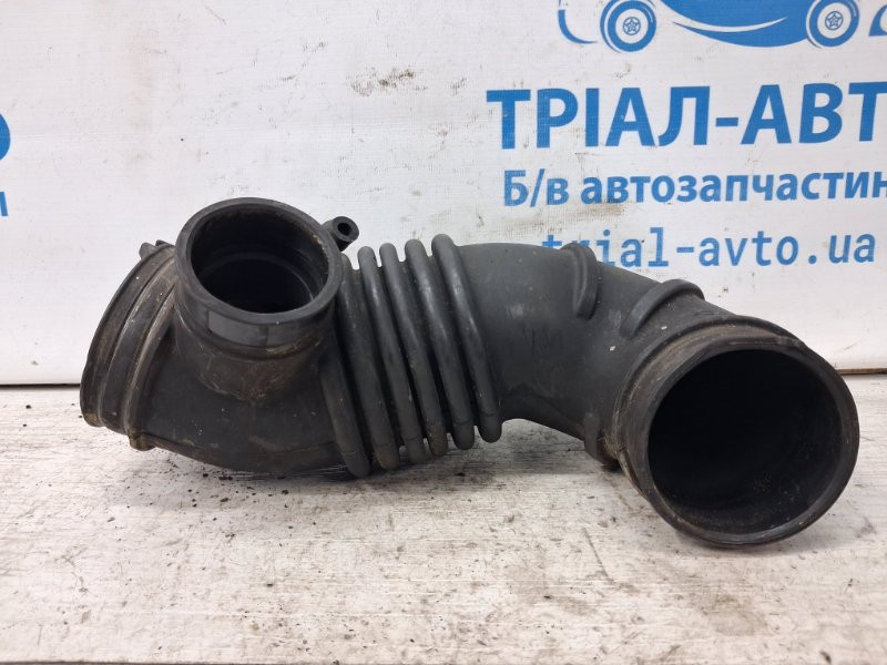 Патрубок воздушного фильтра Mitsubishi Outlander CU 2.4 БЕНЗИН 4G69 2003 (б/у) Киев - изображение 2