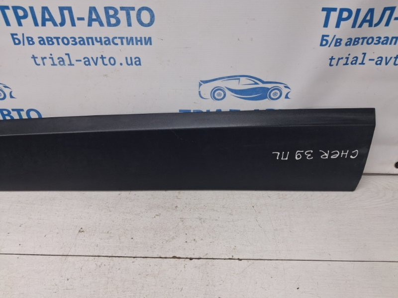 Накладка двери Jeep Cherokee KL 2.4 БЕНЗИН ED6 2013 перед. лев. (б/у) Київ - зображення 3