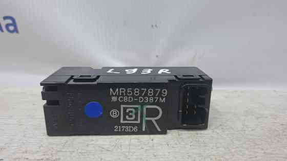 Кнопка стеклоподъемника Mitsubishi Lancer 2003-2009 MR587879 (Арт. 74264) Київ
