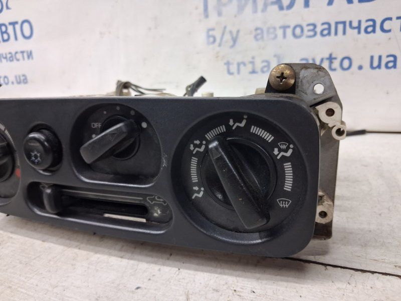 Блок управления кондиционером Mitsubishi Pajero Sport K9 3.0 БЕНЗИН 6G72 1996 (б/у) Киев - изображение 3