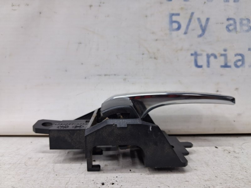 Ручка двери внутренняя правая Mitsubishi ASX GA 1.8 DIESEL 4N13 2010 (б/у) Киев - изображение 2