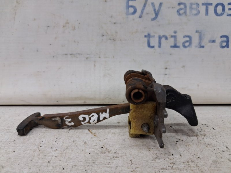 Ограничитель двери задний левый Renault Megane 3 1.5 DIESEL K9K 2008 (б/у) Киев - изображение 1