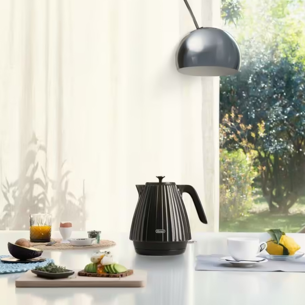 Электрочайник DeLonghi Ballerina KBD-2001-BK 1.7 л Киев - изображение 1