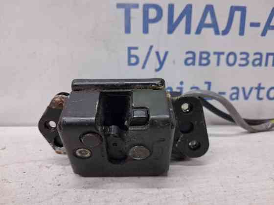 Замок крышки багажника Toyota Avensis T25 2.2 DIESEL 2ADFTV 2002 (б/у) Киев