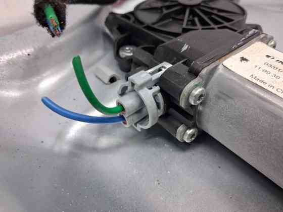 Стеклоподъемник задний левый Hyundai Santa fe CM 2.2 DIESEL D4HB 2005 (б/у) Київ