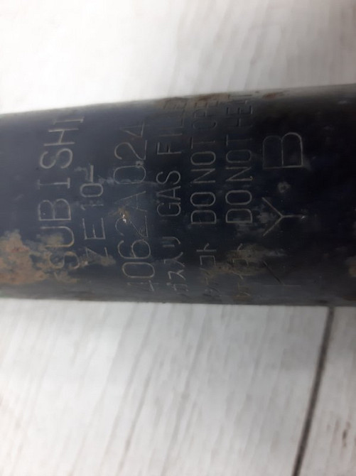 Кулак поворотный левый без ступицы Mitsubishi Pajero Wagon 4 3.2 ДИЗЕЛЬ 4M41 2006 (б/у) Київ - зображення 4