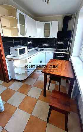 Оренда 3-х. кім. на Печерську. м.Печерська 2 хв. пішки. Код:11203304 Київ