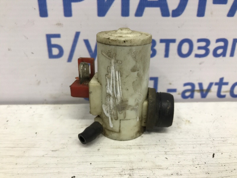 Насос омывателя стекла Mitsubishi Pajero Sport K9 2.5 DIESEL 4D56 1996 (б/у) Киев - изображение 1