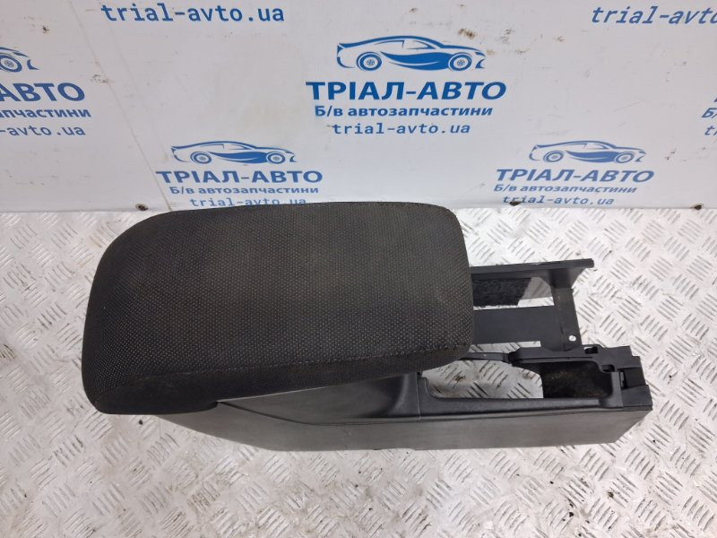 Подлокотник Mitsubishi Outlander CU 2.4 БЕНЗИН 4G69 2003 (б/у) Київ - зображення 2