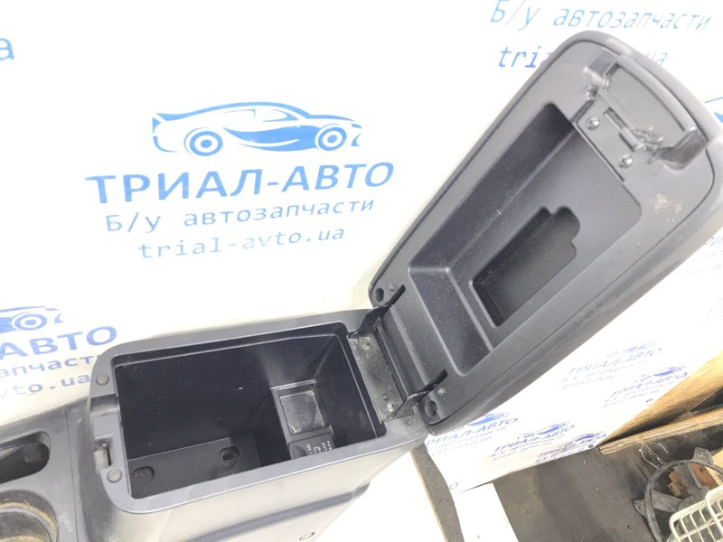 Подлокотник Mitsubishi Outlander XL 2.2 DIESEL 4N14 2007 (б/у) Київ - зображення 5