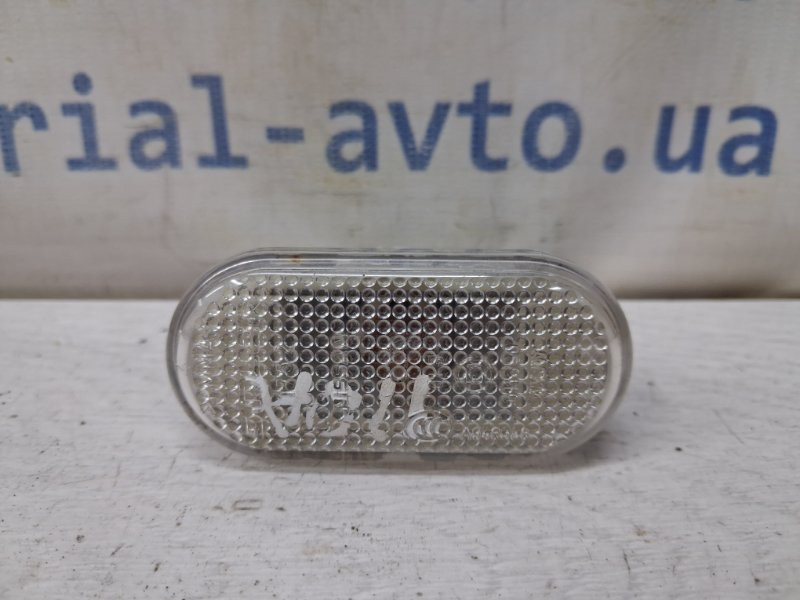Повторитель поворотника Nissan Tiida 2004-2014 26160AX00A (Арт. 81875) Киев - изображение 1