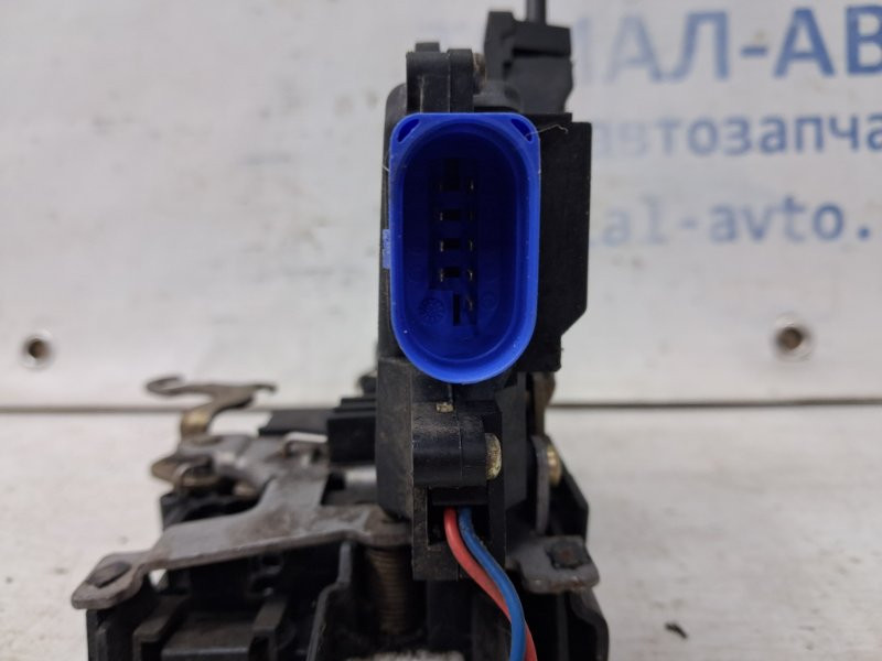 Замок двери передний правый Volkswagen Caddy 2K 1.9 DIESEL BJB 2003 (б/у) Київ - зображення 4