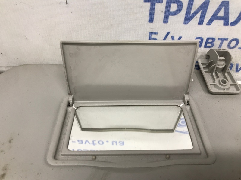 Козырек солнцезащитный правый Nissan Qashqai J11 1.2 БЕНЗИН HRA2DDT 2013 (б/у) Київ - зображення 2