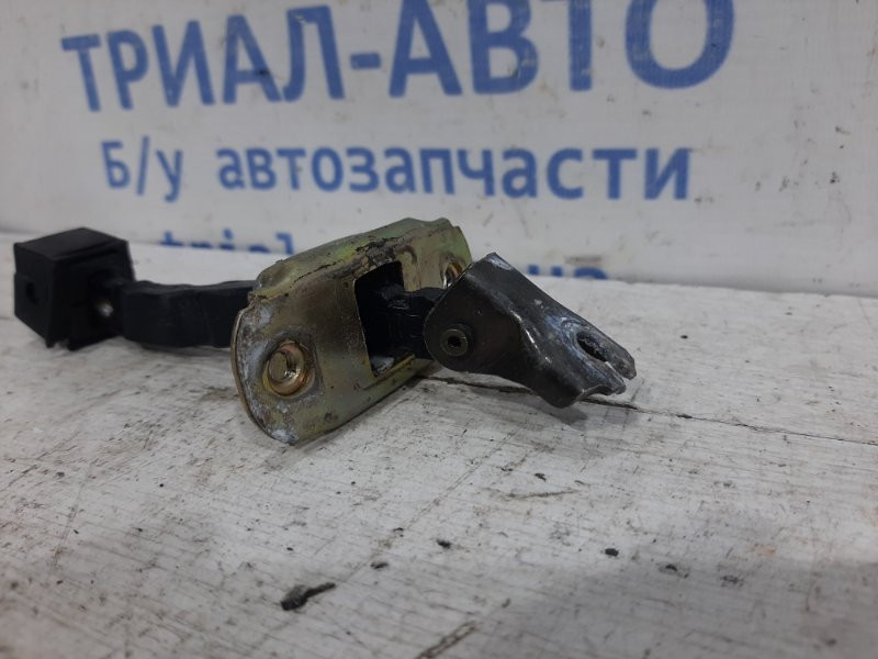 Ограничитель двери передний правый Mitsubishi Lancer 9 1.6 БЕНЗИН 4G18 2003 (б/у) Киев - изображение 2