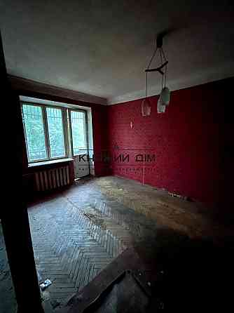 Продається 2-кімнатна квартира за адресою вул.Алмазова, 9 Киев