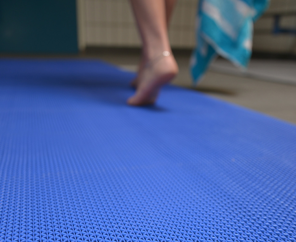 Антискользящее рулонное ПВХ покрытие для бассейнов 1,2 х 15 м.п. синего цвета Київ - зображення 5