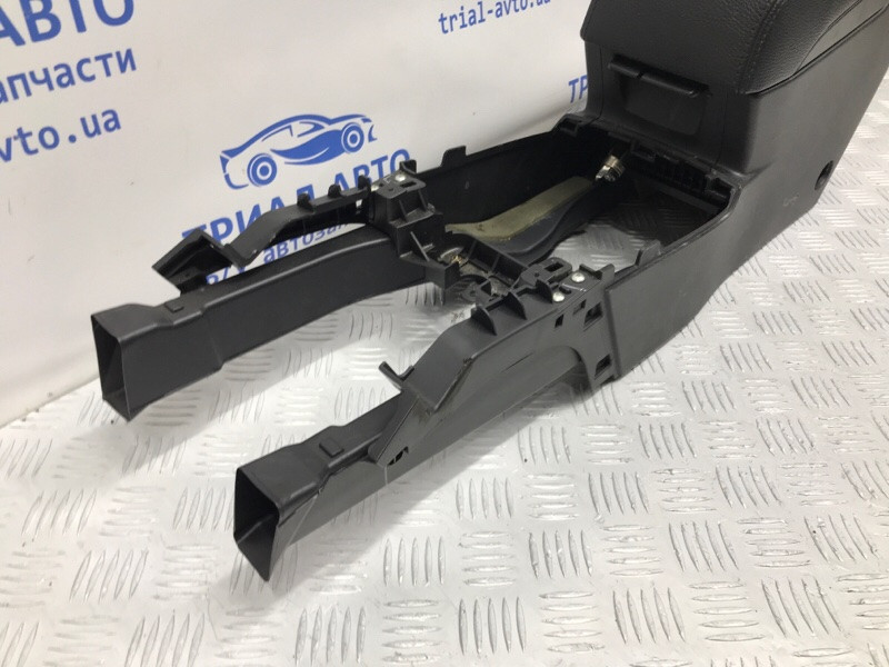 Подлокотник Subaru Outback BR 2.5 БЕНЗИН EJ253 2009 (б/у) Киев - изображение 4