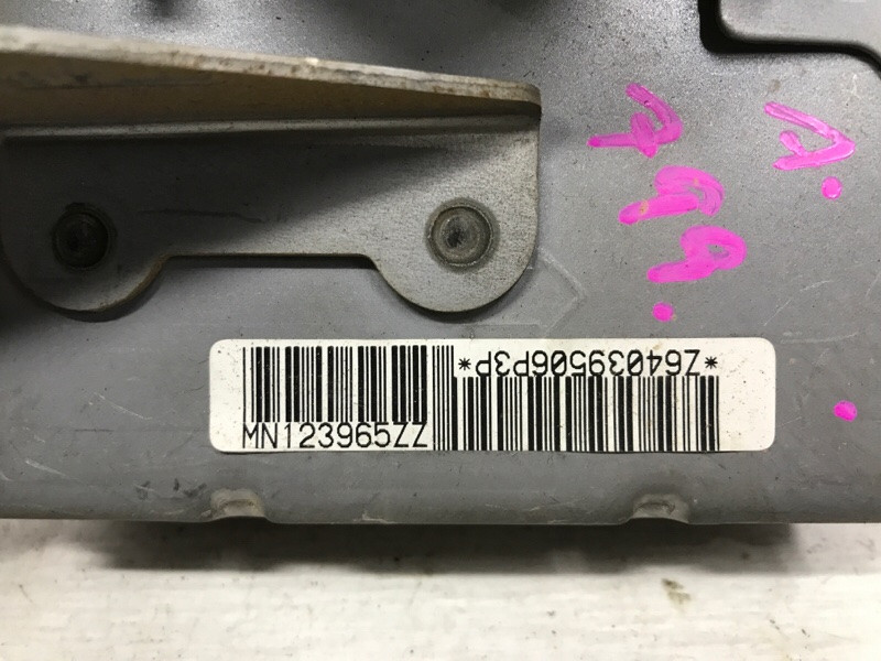 Подушка безопасности в торпеду Mitsubishi L200 KB 2.5 ДИЗЕЛЬ 4D56U 2006 (б/у) Киев - изображение 4