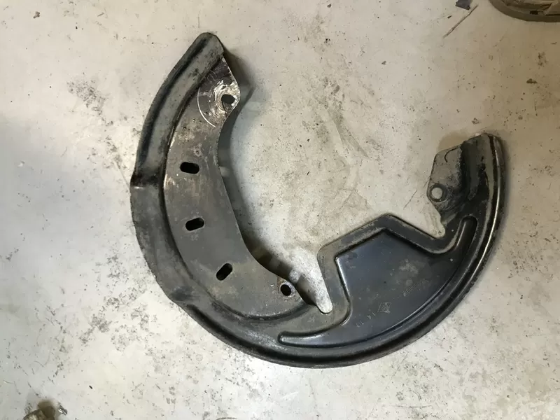 Бу пыльник заднего тормозного диска Renault Fluence , 441610001R левый. Кропивницкий - изображение 2