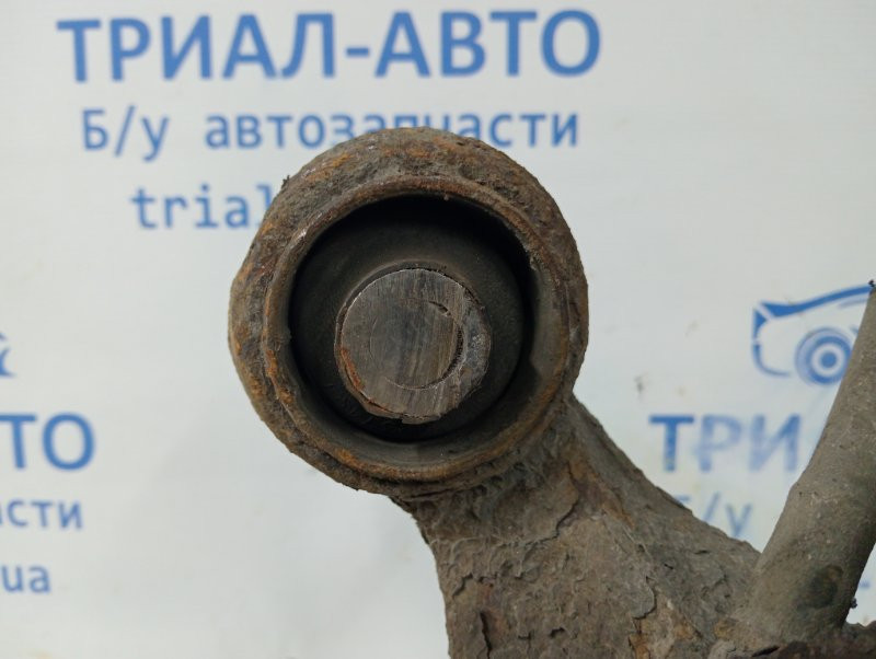 Цапфа задняя правая со ступицей Mitsubishi Pajero Wagon 3 3.2 ДИЗЕЛЬ 4M41 1999 (б/у) Киев - изображение 2