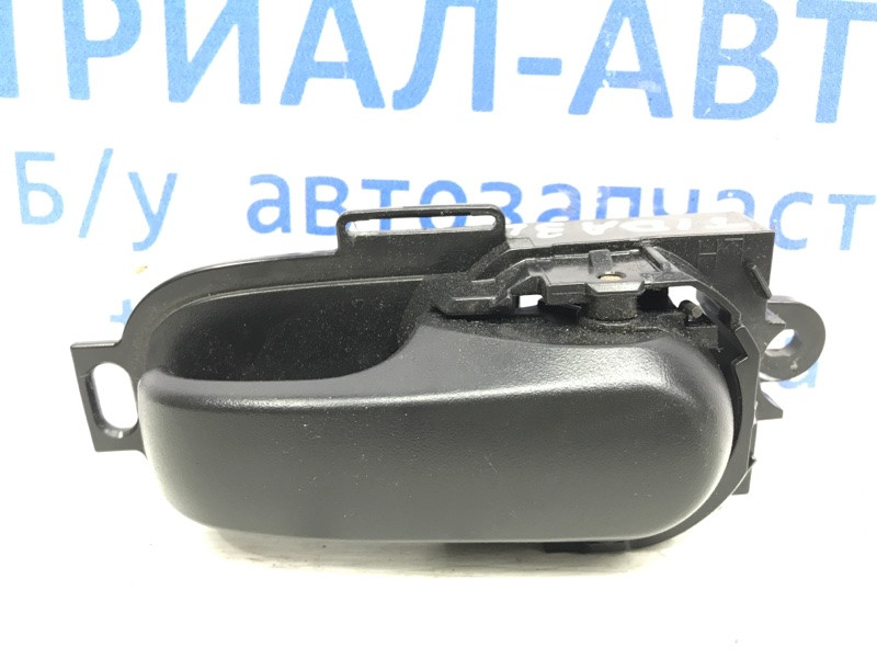 Ручка двери внутренняя левая Nissan Tiida C11 1.6 БЕНЗИН HR16 2004 (б/у) Киев - изображение 1