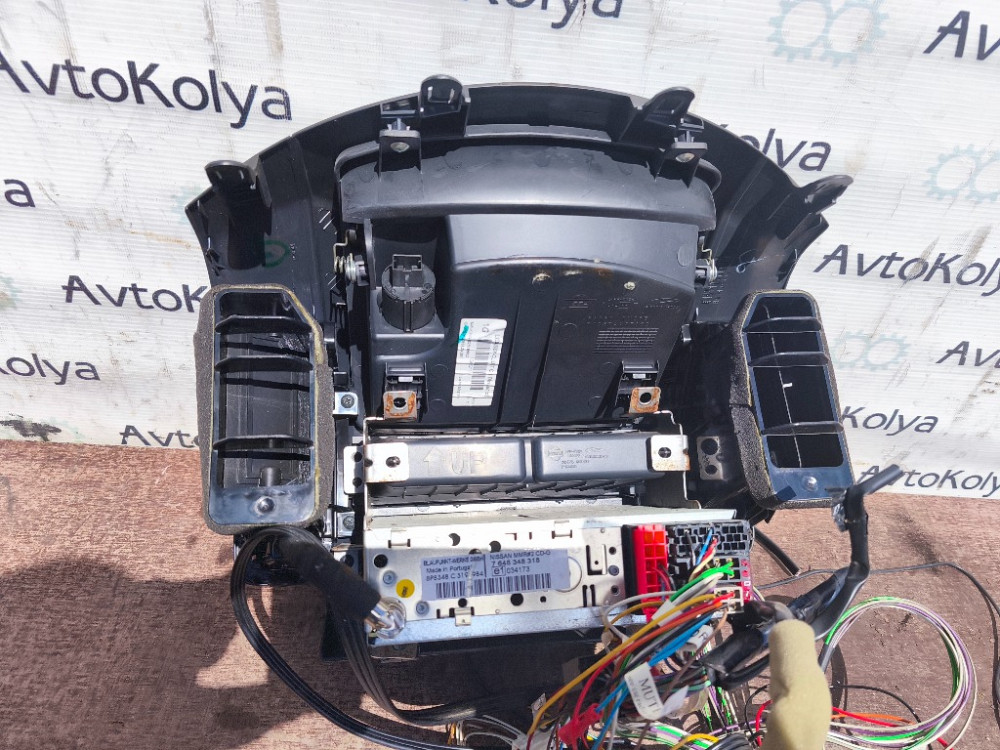 Автомагнитола + консоль бардачка Nissan Note E11 2005-2012 Ковель - зображення 3