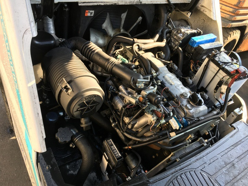 Газ-бензиновий навантажувач TCM (Nissan), із синхронним позиціонером вил. Модель: FHGE20T5 Миколаїв - зображення 6