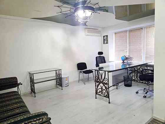 долгосрочная аренда офисное помещение Киев, Печерский, 17000 грн./мес. Киев