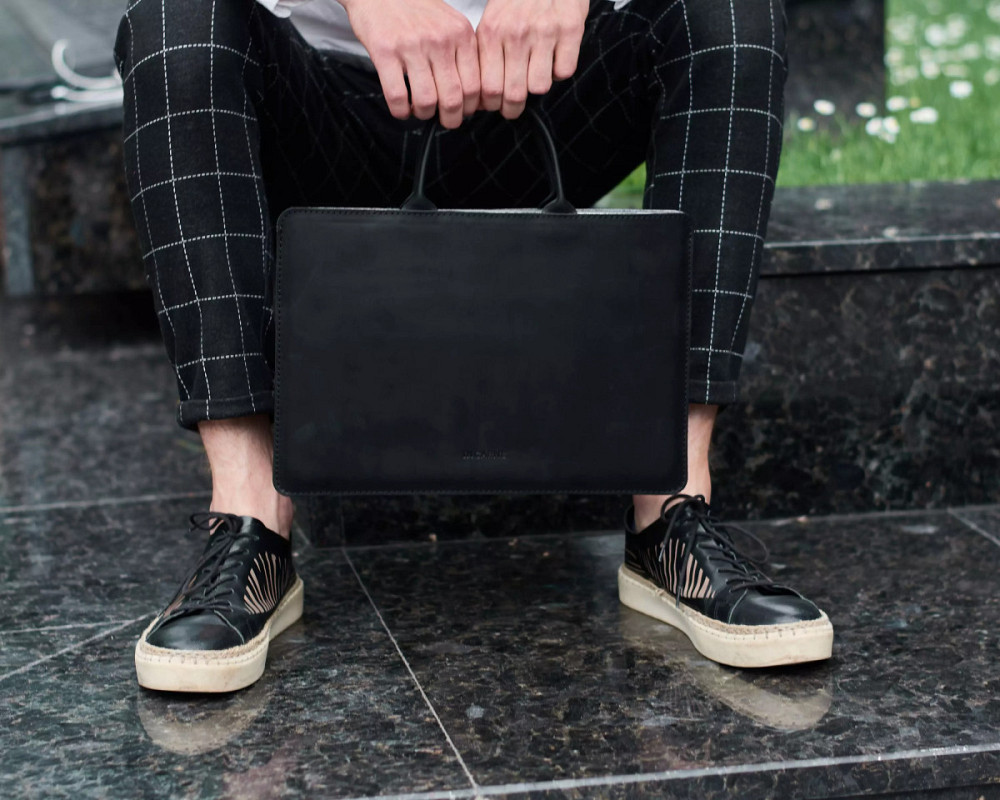 Чехол для ноутбука винтажный Incarne Stem MacBook Pro 16" 2019-2025 stem-black-vintage-pro-16 черный Киев - изображение 4