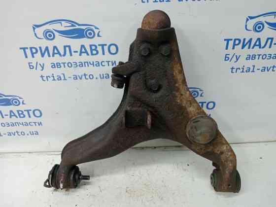 Рычаг правый Mitsubishi L200 KB 2.5 DIESEL 4D56 2006 (б/у) Київ