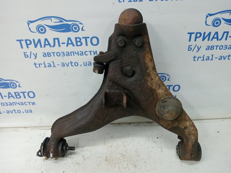 Рычаг правый Mitsubishi L200 KB 2.5 DIESEL 4D56 2006 (б/у) Киев - изображение 1