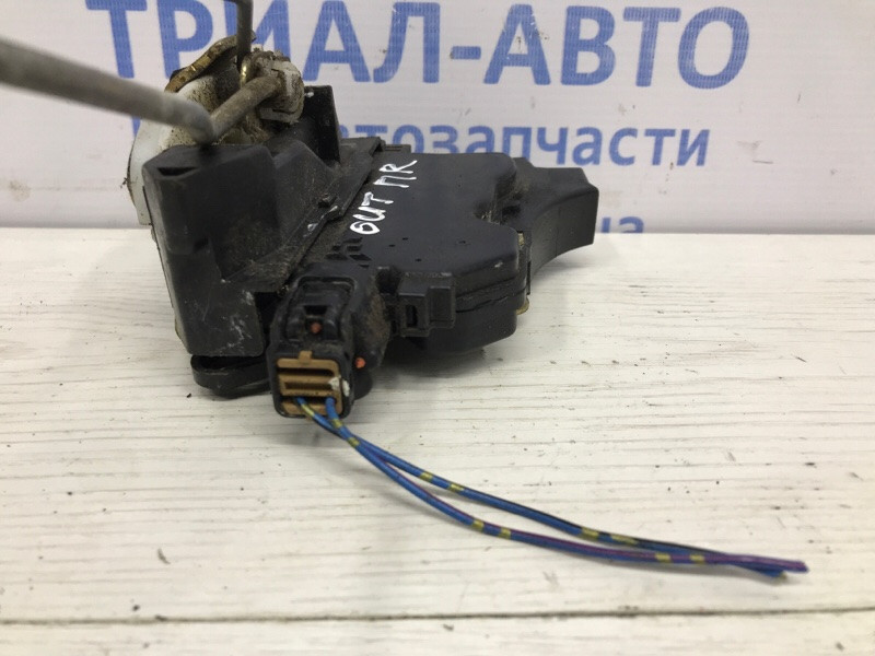 Замок двери передний правый Mitsubishi Outlander CU 2.4 БЕНЗИН 4G69 2003 (б/у) Киев - изображение 4