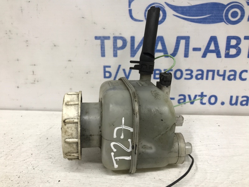 Бачок главного тормозного цилиндра Toyota Avensis T27 1.8 БЕНЗИН 2ZRFAE 2009 (б/у) Киев - изображение 3