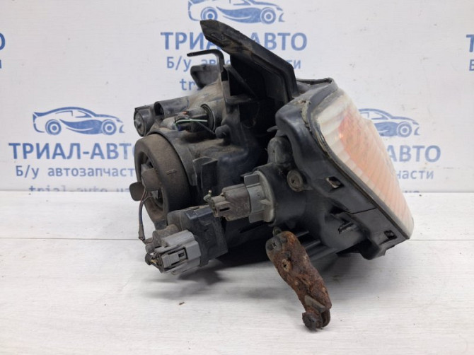 Фара правая галоген Mitsubishi L200 KB 2.5 DIESEL 4D56 2006 (б/у) Київ - зображення 7