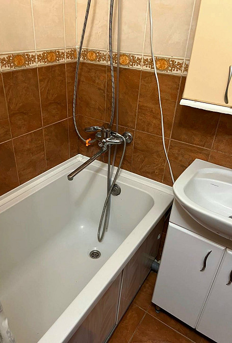 Метро Святошино вул.Я. Коласа 6. Борщагівка Киев - изображение 1