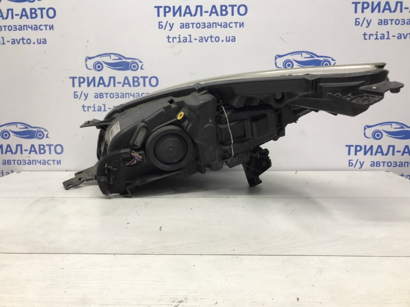 Фара правая галоген Ford Kuga CBS 2.0 DIESEL 2011 (б/у) Киев - изображение 4